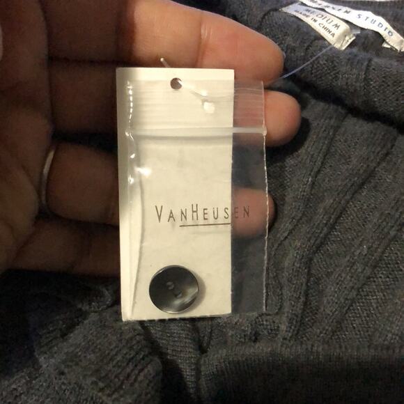 NWT Van Heusen Ruffle Button Cardigan - Picture 7 of 7